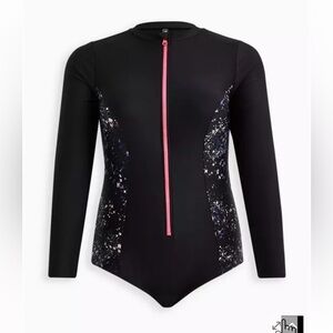 Torrid Wireless Long Sleeve Rashguard One Piece Swimsuit NWOT